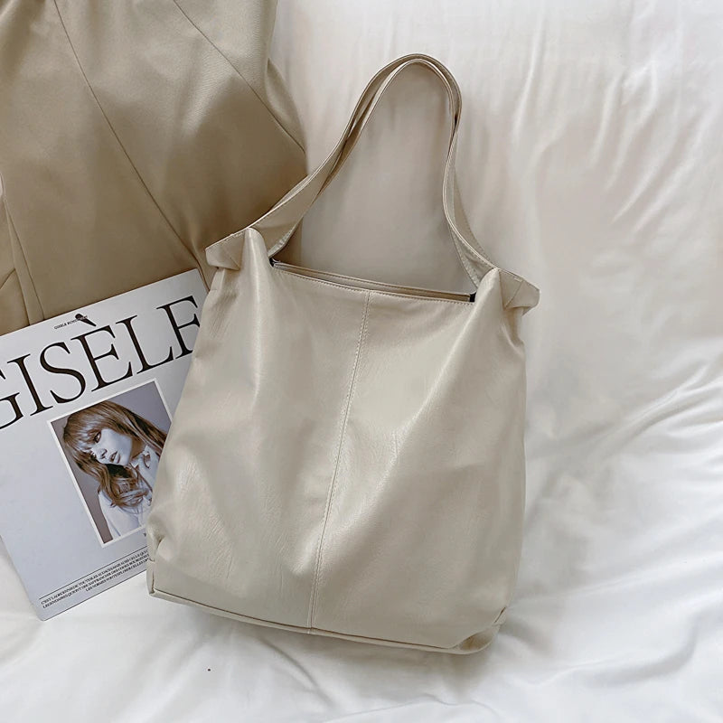 Bolsa de Couro Grande e Elegante