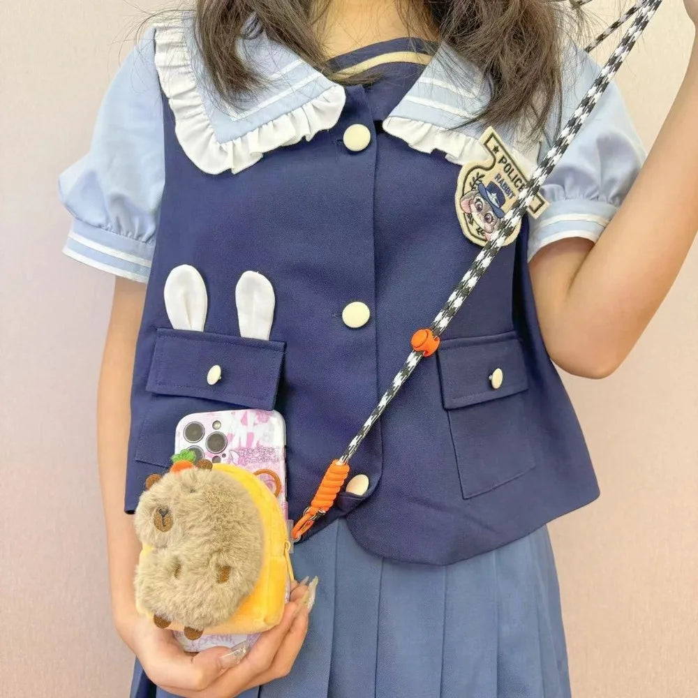 Bolsa de Pelúcia Capivara: Estilo e Espaço