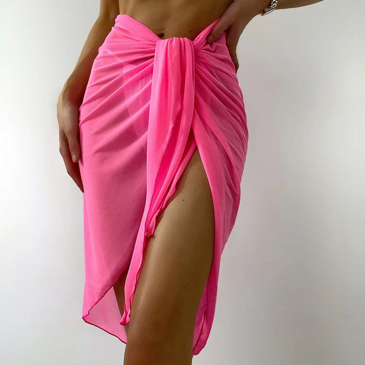 Sarong Rosa: Elegância na Praia